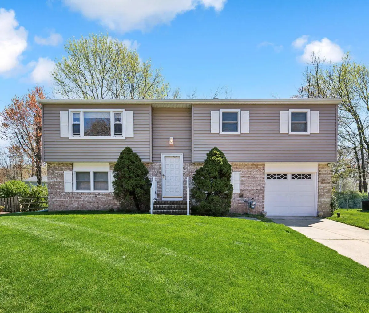 399 Green Ln, Ewing, NJ 08638 - #1