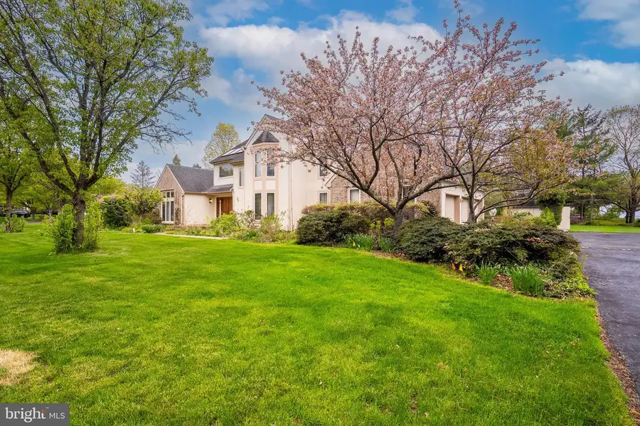 20 Sapphire Dr, West Windsor, NJ 08550 - #3