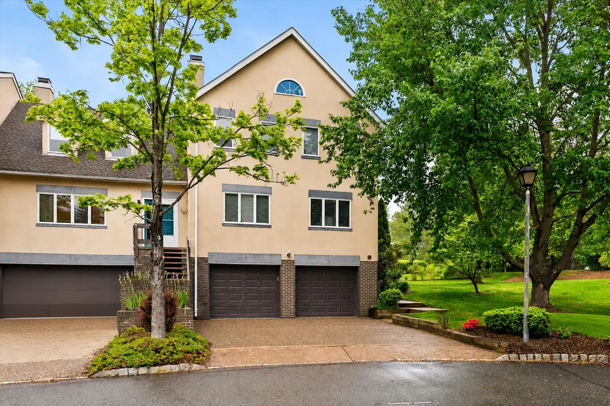 22 Exeter Ct, Princeton, NJ 08540 - #1