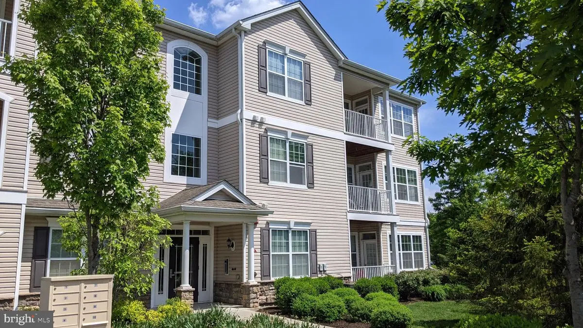 627 Timberlake Dr, Ewing, NJ 08618 - #1