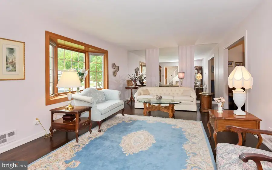 15 Lannigan Dr, Lawrence, NJ 08648 - #2