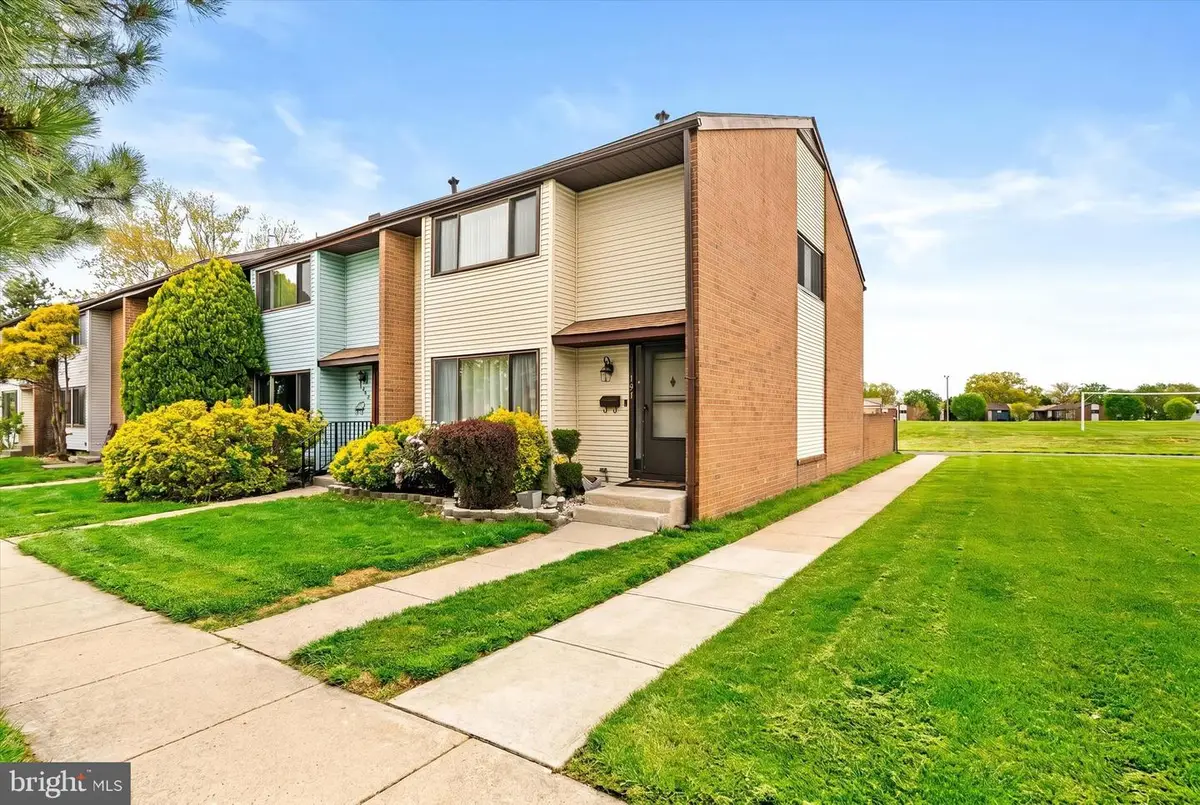 106 Danbury Ct, Hightstown, NJ 08520 - #1