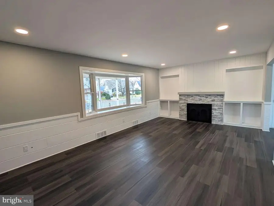12 Godfrey Dr, Hamilton, NJ 08610 - #2