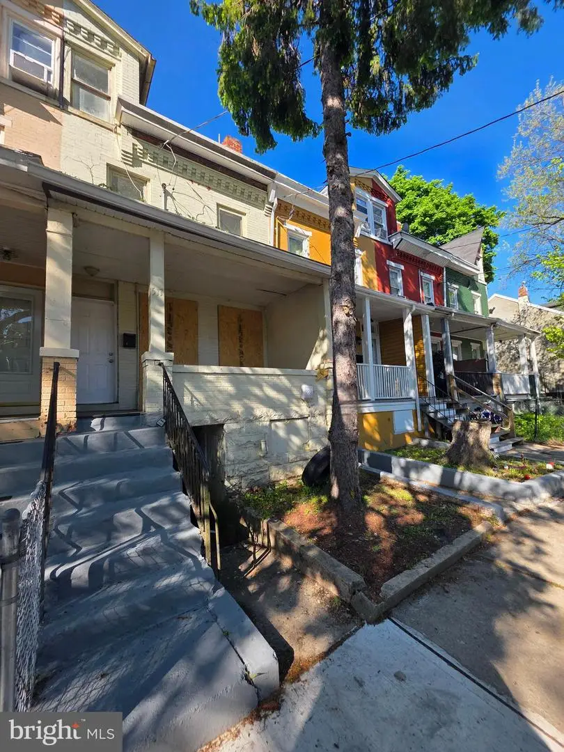 517 Stuyvesant Ave, Trenton, NJ 08618 - #1