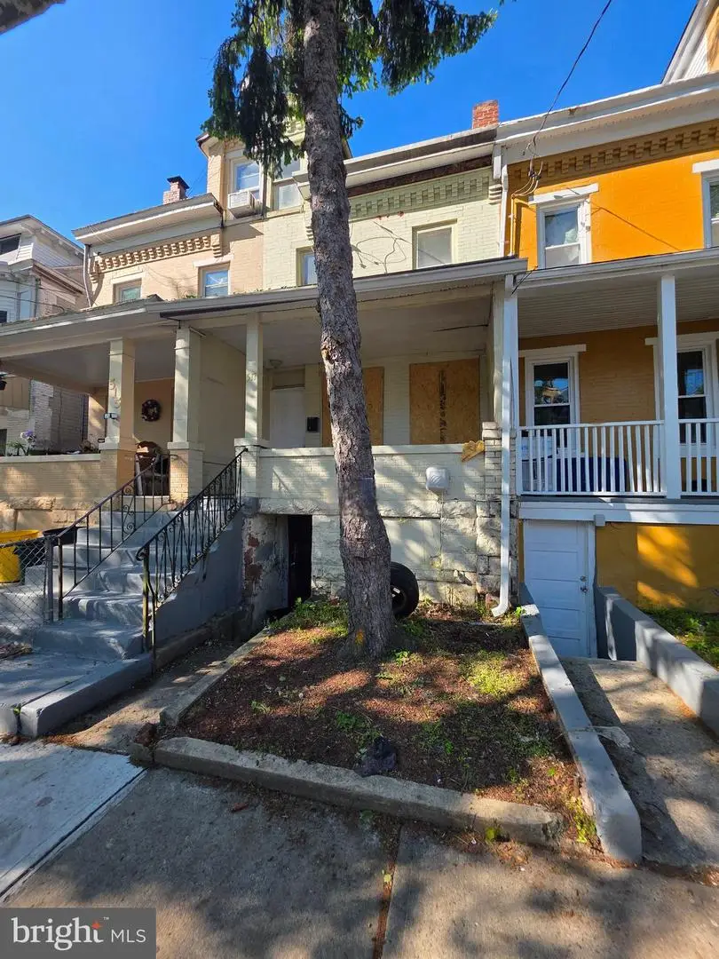 517 Stuyvesant Ave, Trenton, NJ 08618 - #2