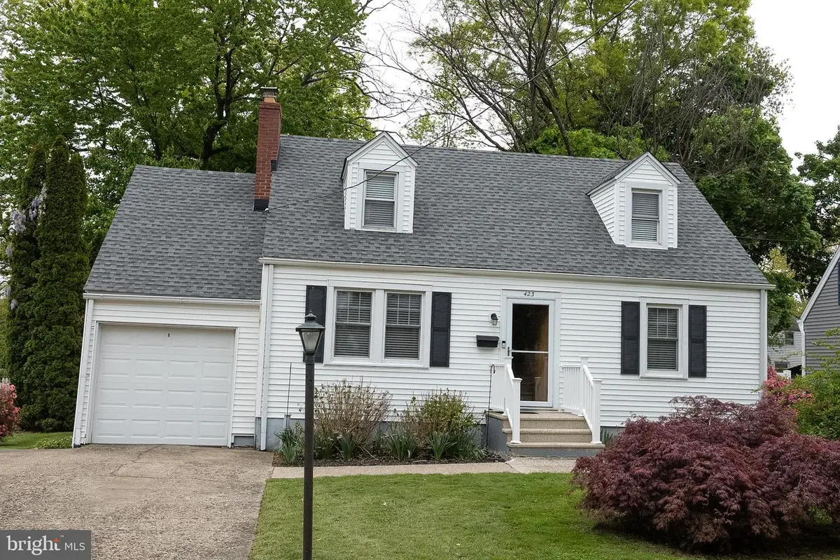 423 Sutherland Rd, Ewing, NJ 08618 - #1