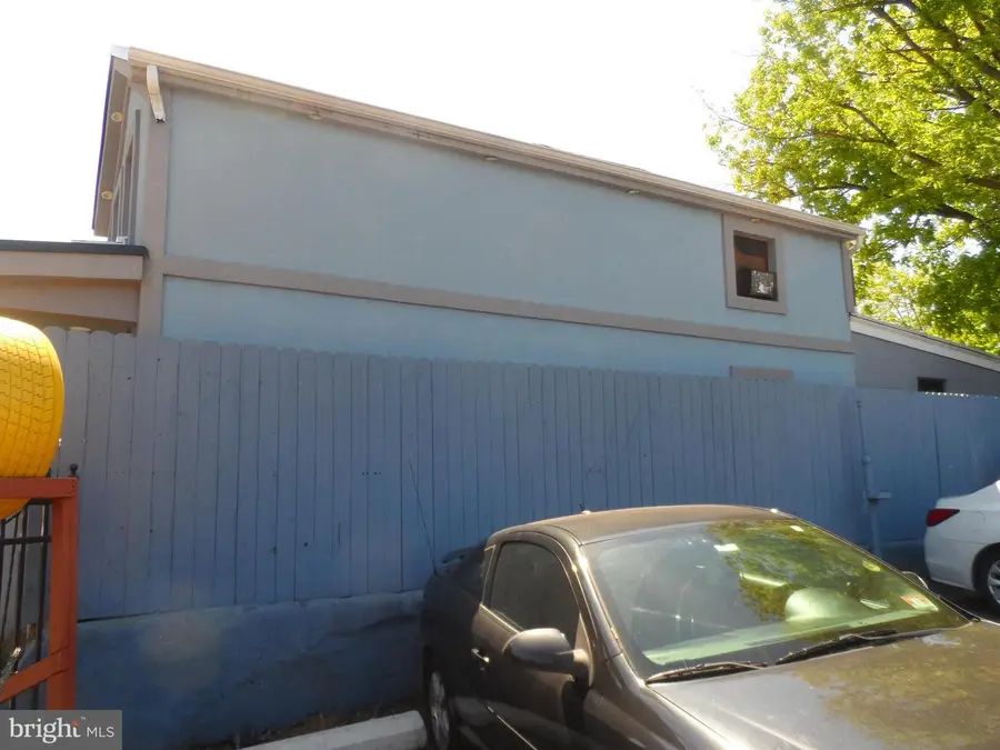843 Calhoun St, Trenton, NJ 08618 - #3