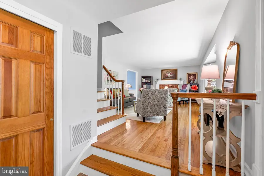 45 W Long Dr, Lawrence, NJ 08648 - #3