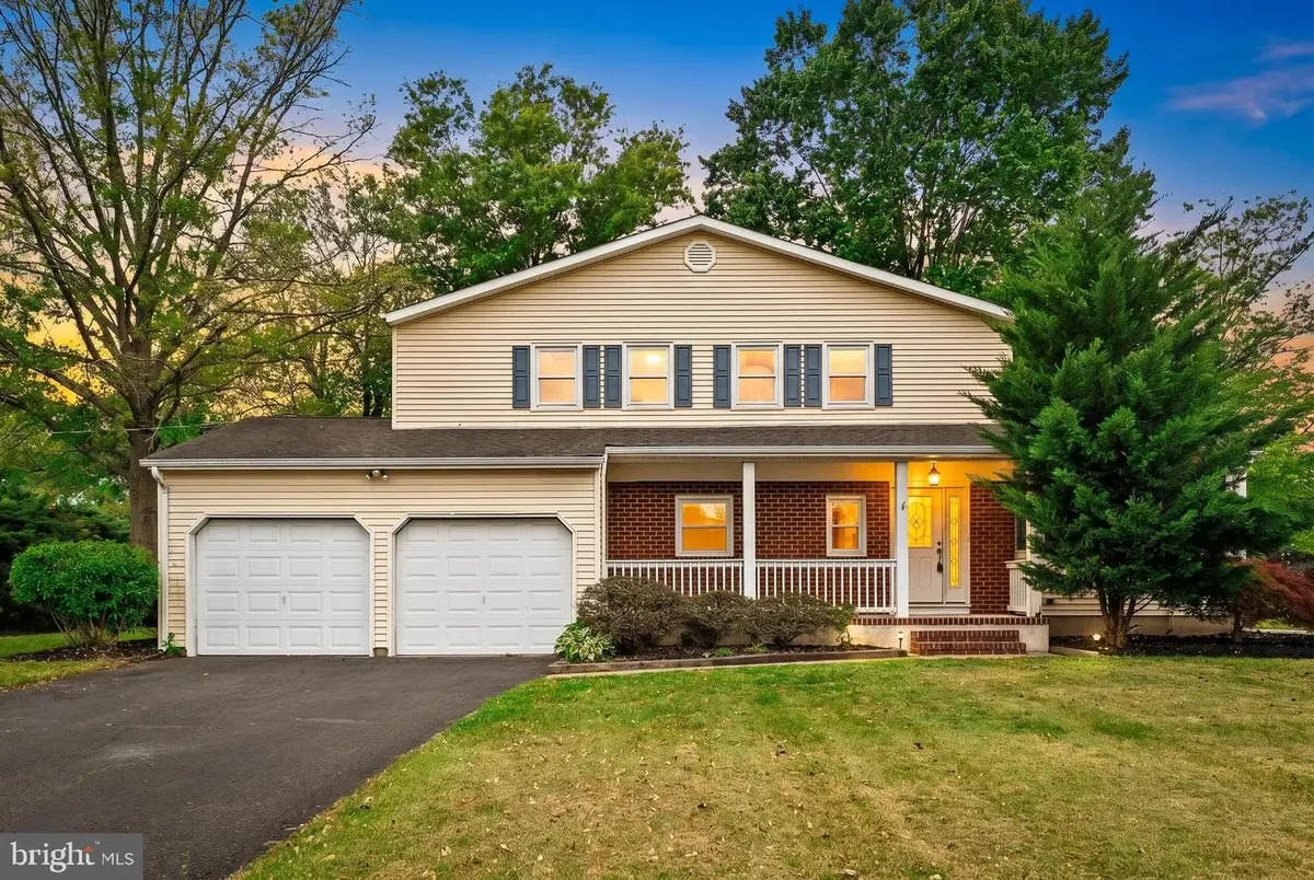 11 Wolfpack Rd, Hamilton, NJ 08619 - #1
