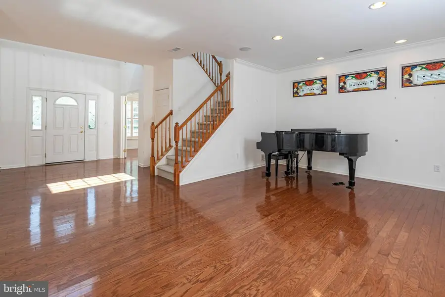 32 Lexington Dr, Pennington, NJ 08534 - #3