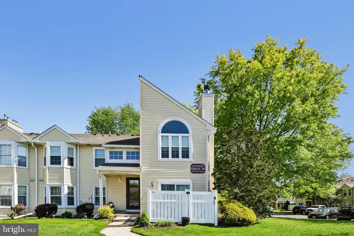 18 Dennis Ct, Hightstown, NJ 08520 - #1