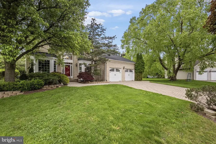 51 Stonehedge Dr, Hightstown, NJ 08520 - #2