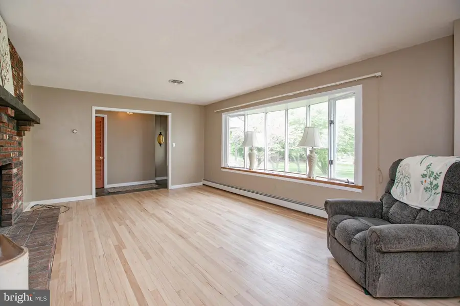 392 Extonville Rd, Allentown, NJ 08501 - #3