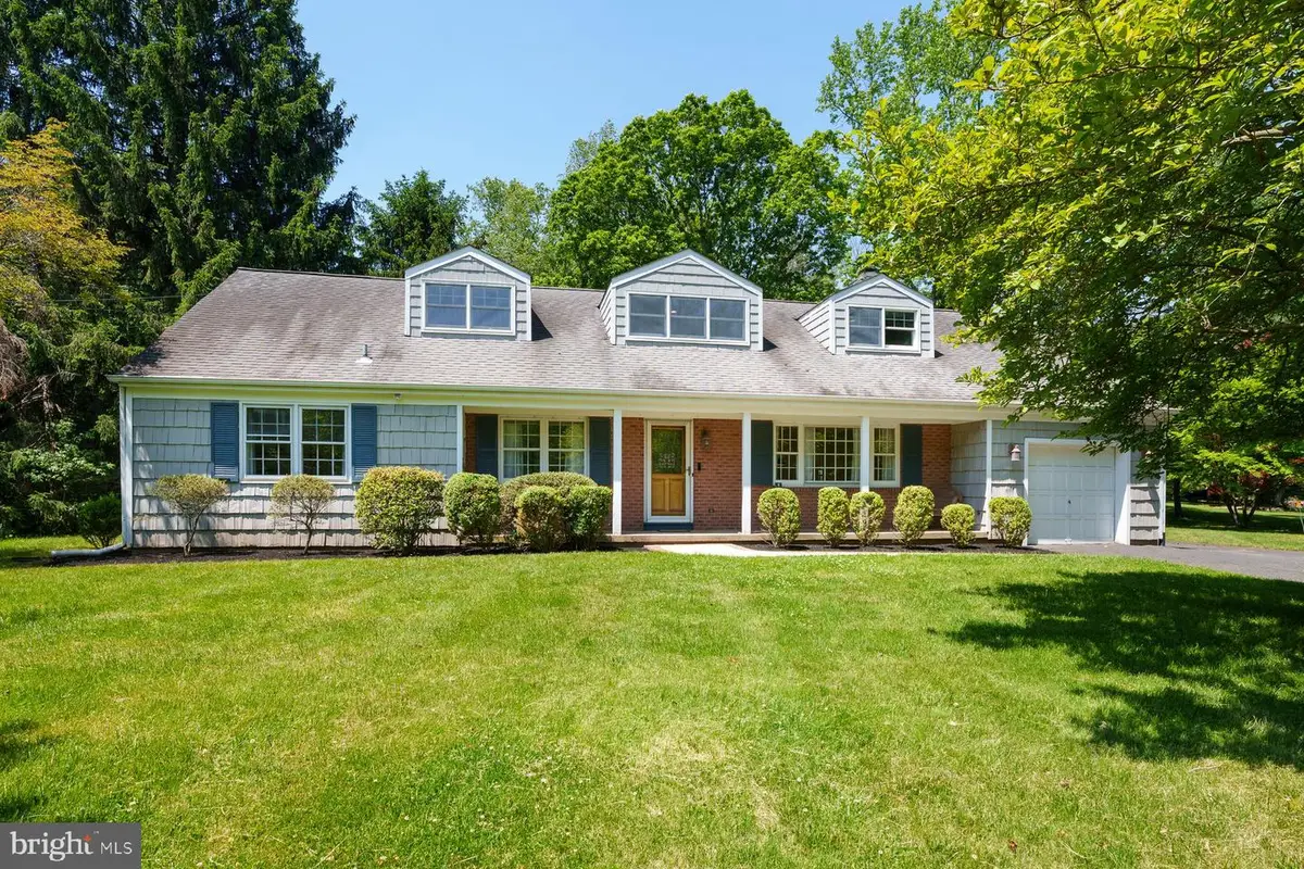 4 Manor Ave, Princeton, NJ 08540 - #1