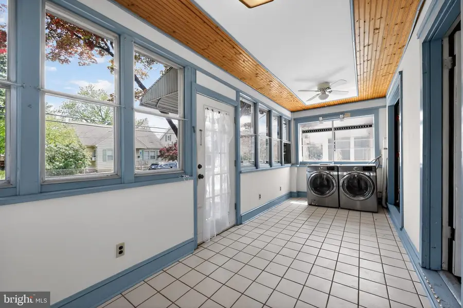 40 Beal St, Hamilton, NJ 08610 - #2