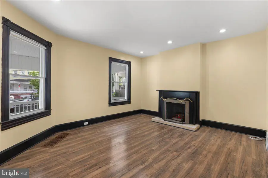 919 Carteret Ave, Trenton, NJ 08618 - #3