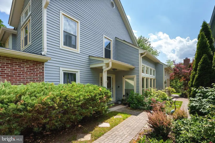 5 Hampstead Ct, Princeton, NJ 08540 - #2