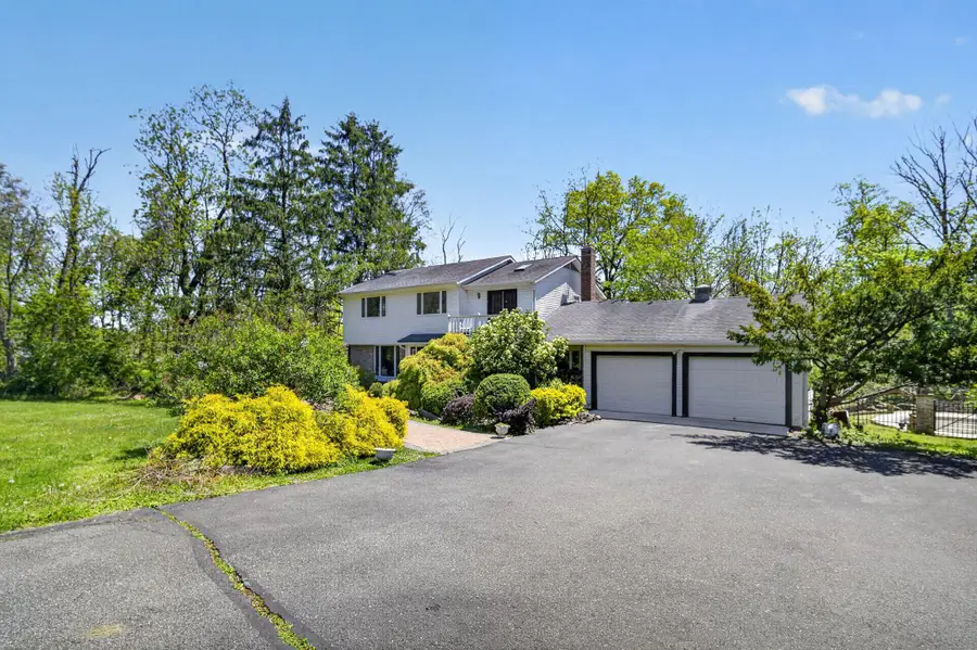 114 Featherbed Ln, Hopewell, NJ 08525 - #3
