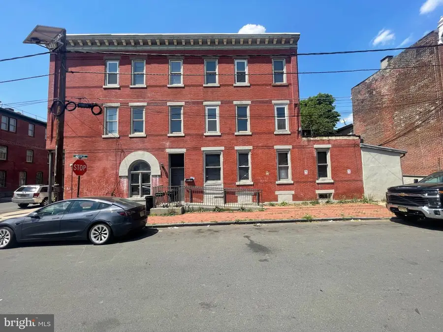 102 N Stockton St, Trenton, NJ 08618 - #3