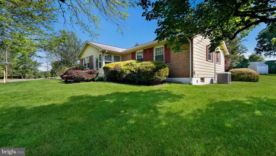 12 Seven Oaks Ln, Ewing, NJ 08628 - #3