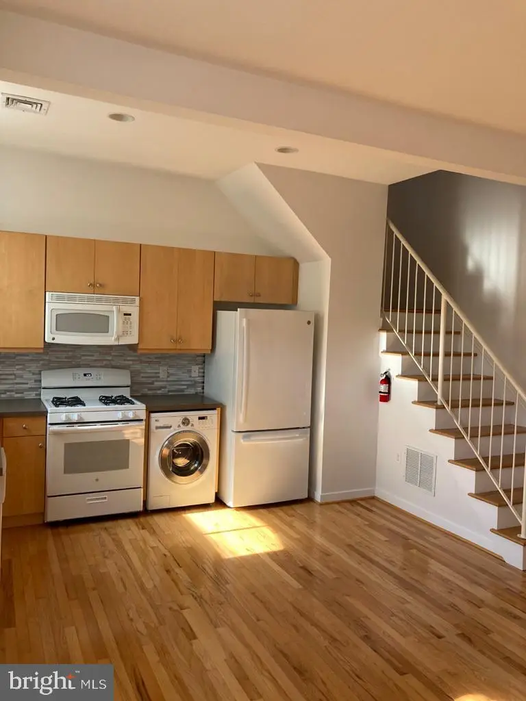 242 Centre St #3, Trenton, NJ 08611 - #3