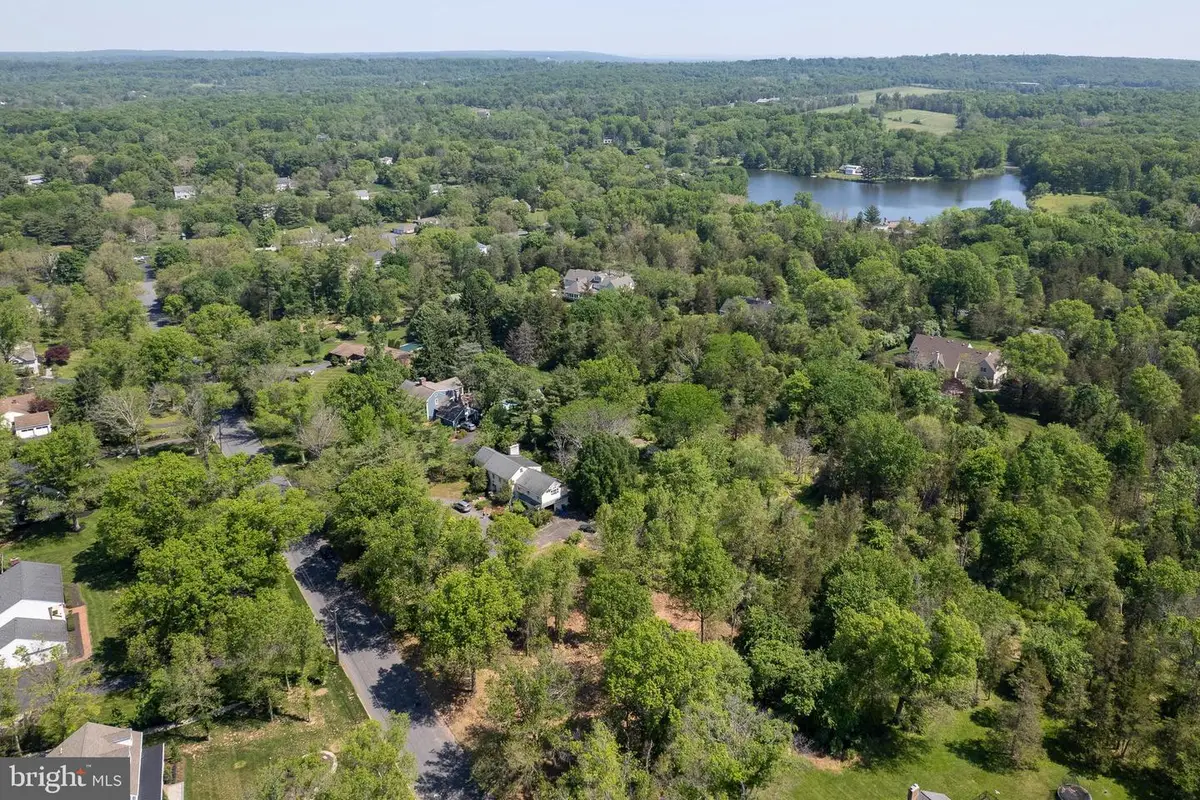 7 Blue Spruce Dr, Pennington, NJ 08534 - #1