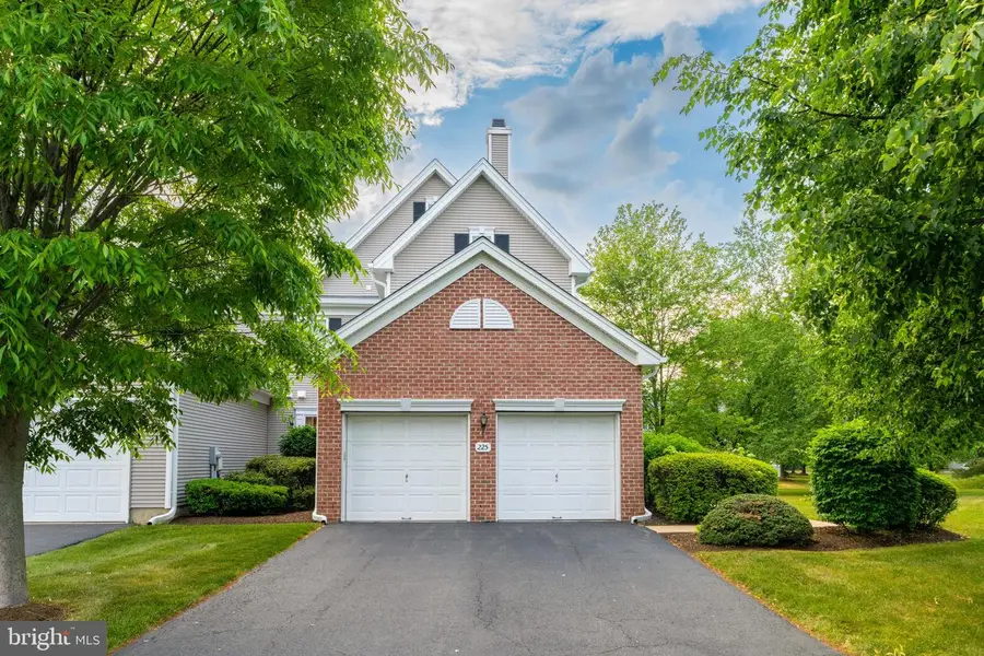 225 Colt St, Pennington, NJ 08534 - #3