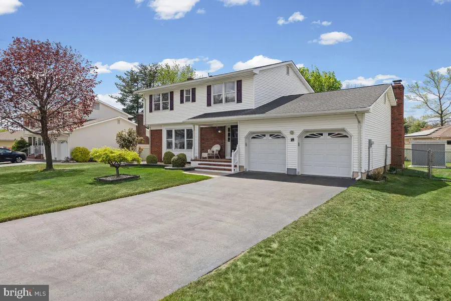 18 Moro Dr, Hamilton, NJ 08619 - #2