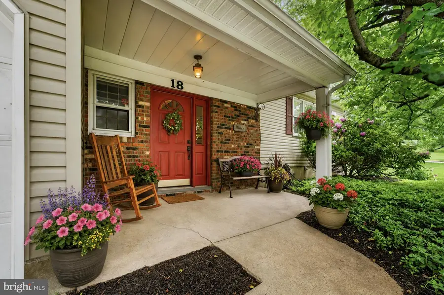 18 Randi Way, Titusville, NJ 08560 - #2