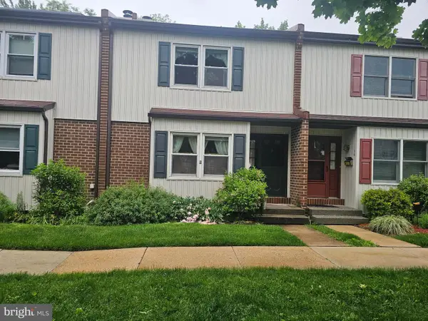 F 15 Shirley Ln, LAWRENCE TOWNSHIP, NJ 08648
