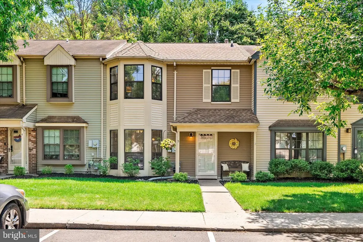 5 Kettering Ct, Robbinsville, NJ 08691 - #1