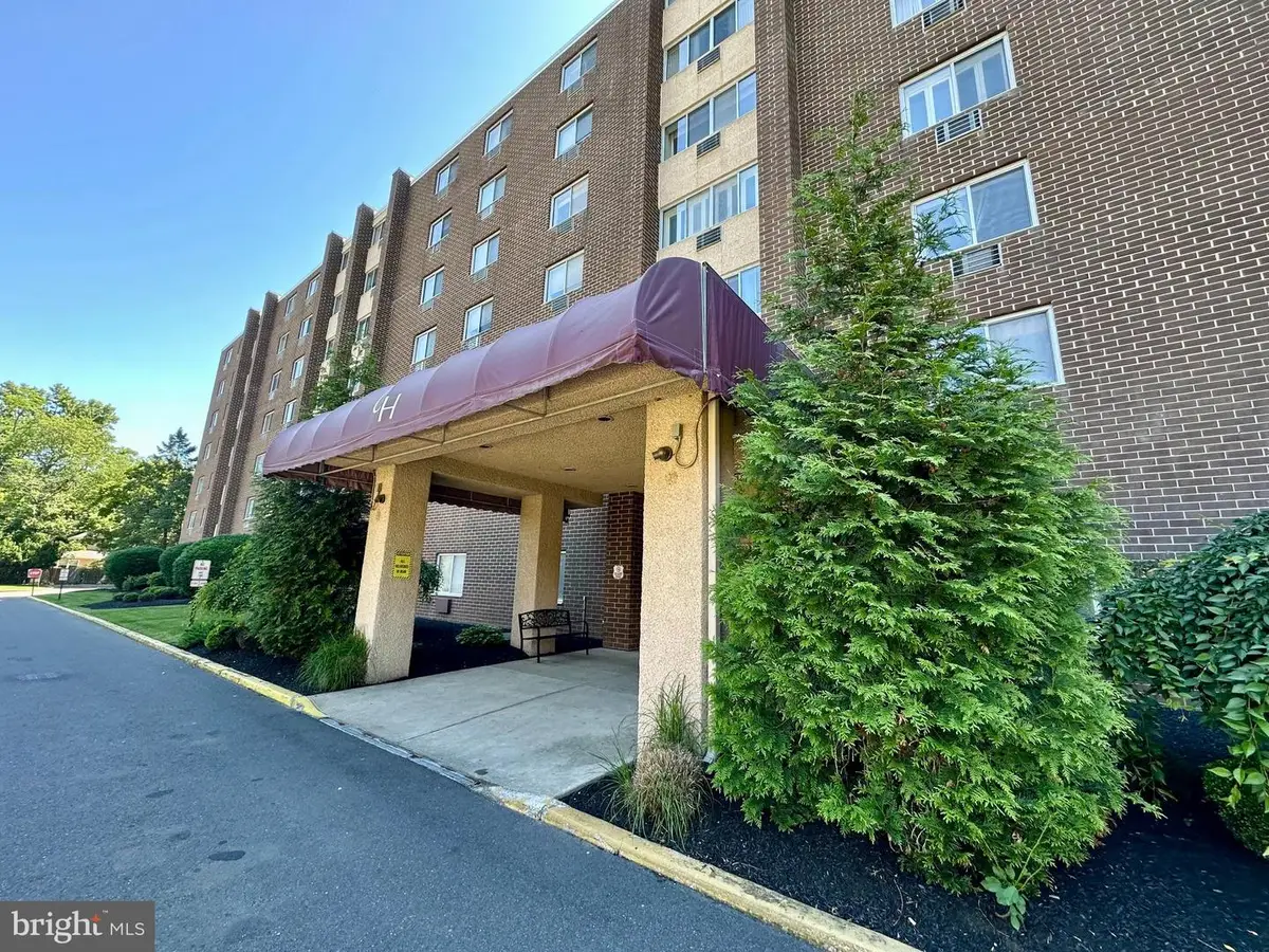 860 Lower Ferry Rd #2 O, Ewing, NJ 08628 - #1