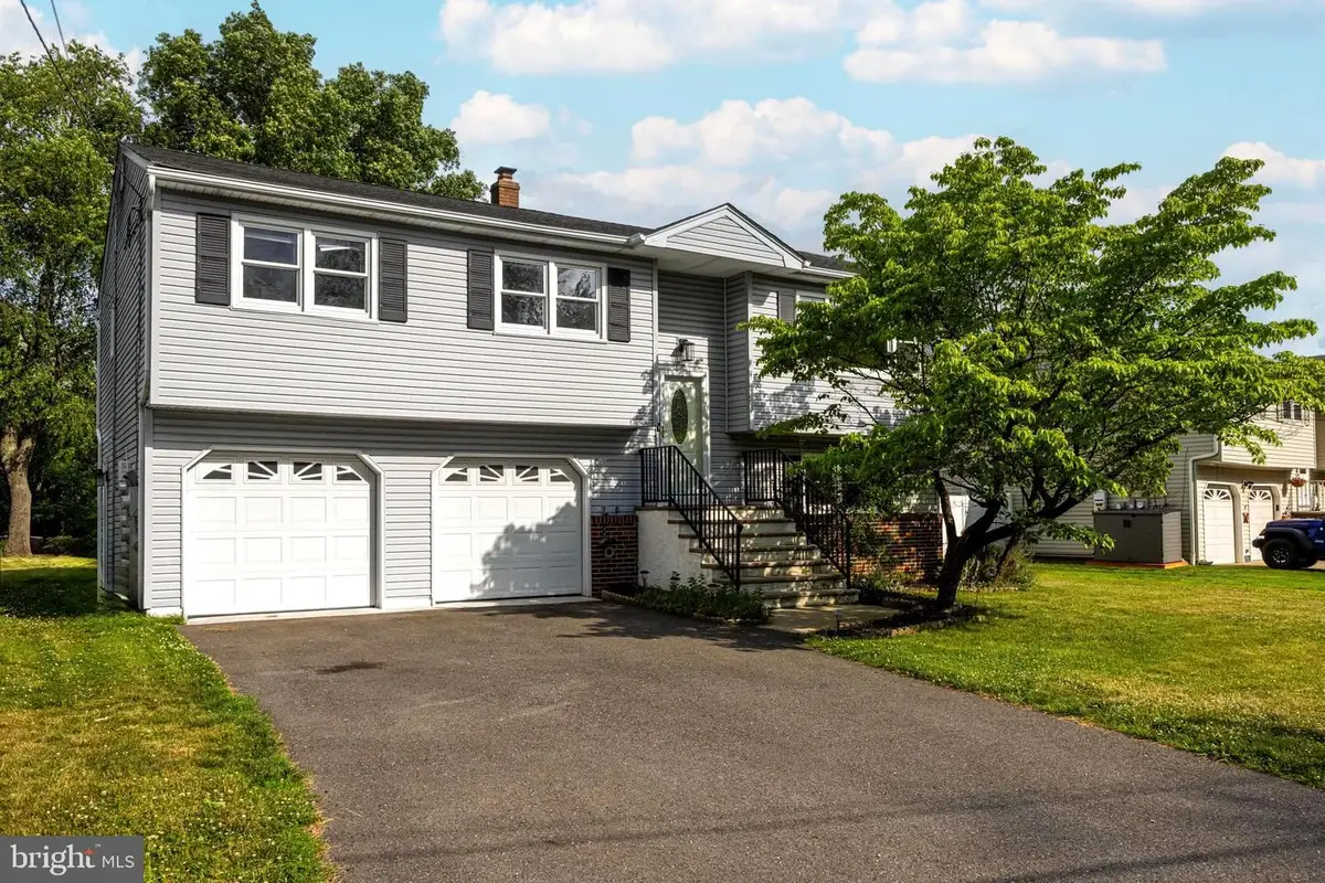 14 Rockwood Ave, Hamilton, NJ 08619 - #1