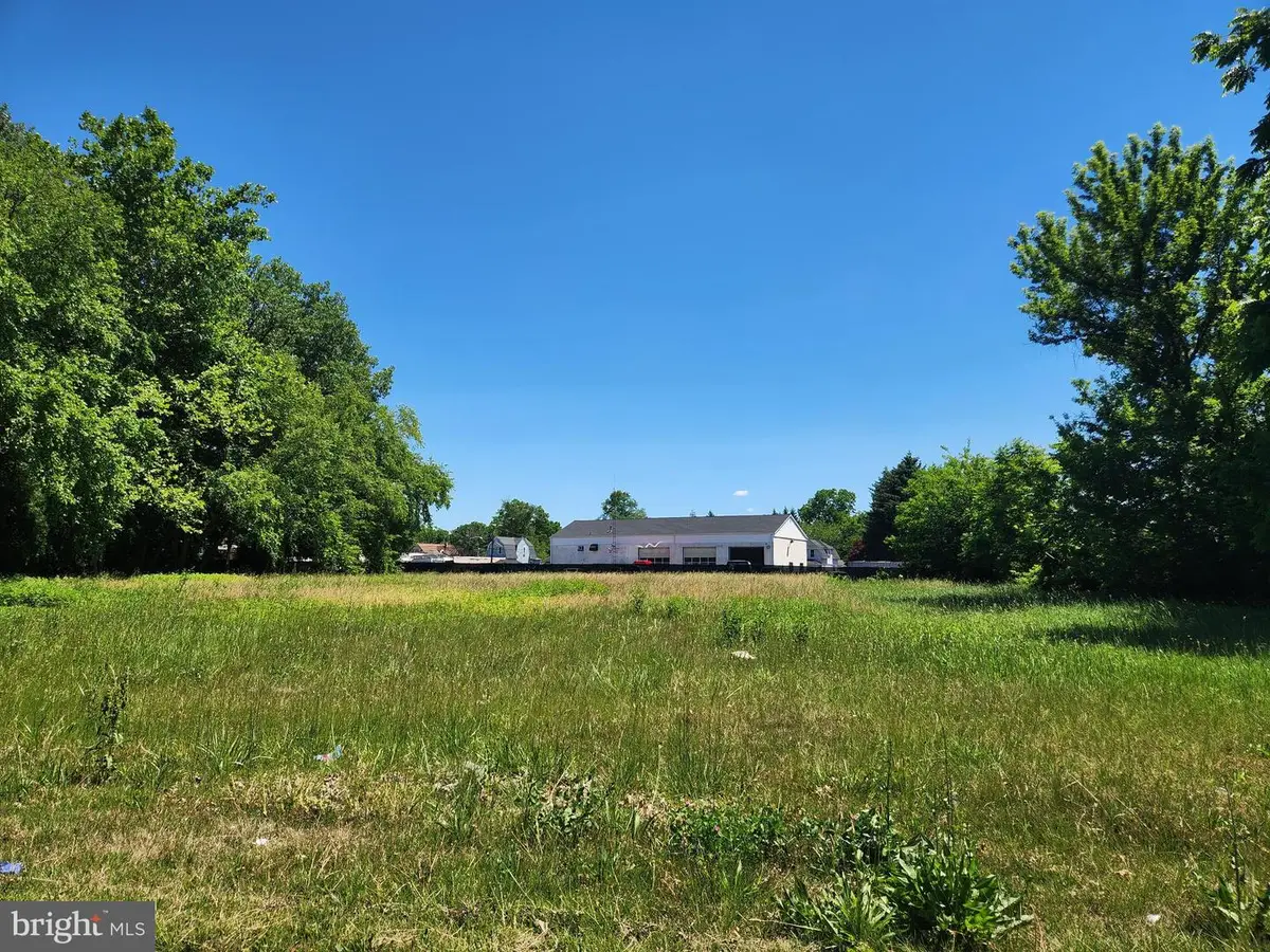 65 Central Ave, Hamilton, NJ 08610 - #1