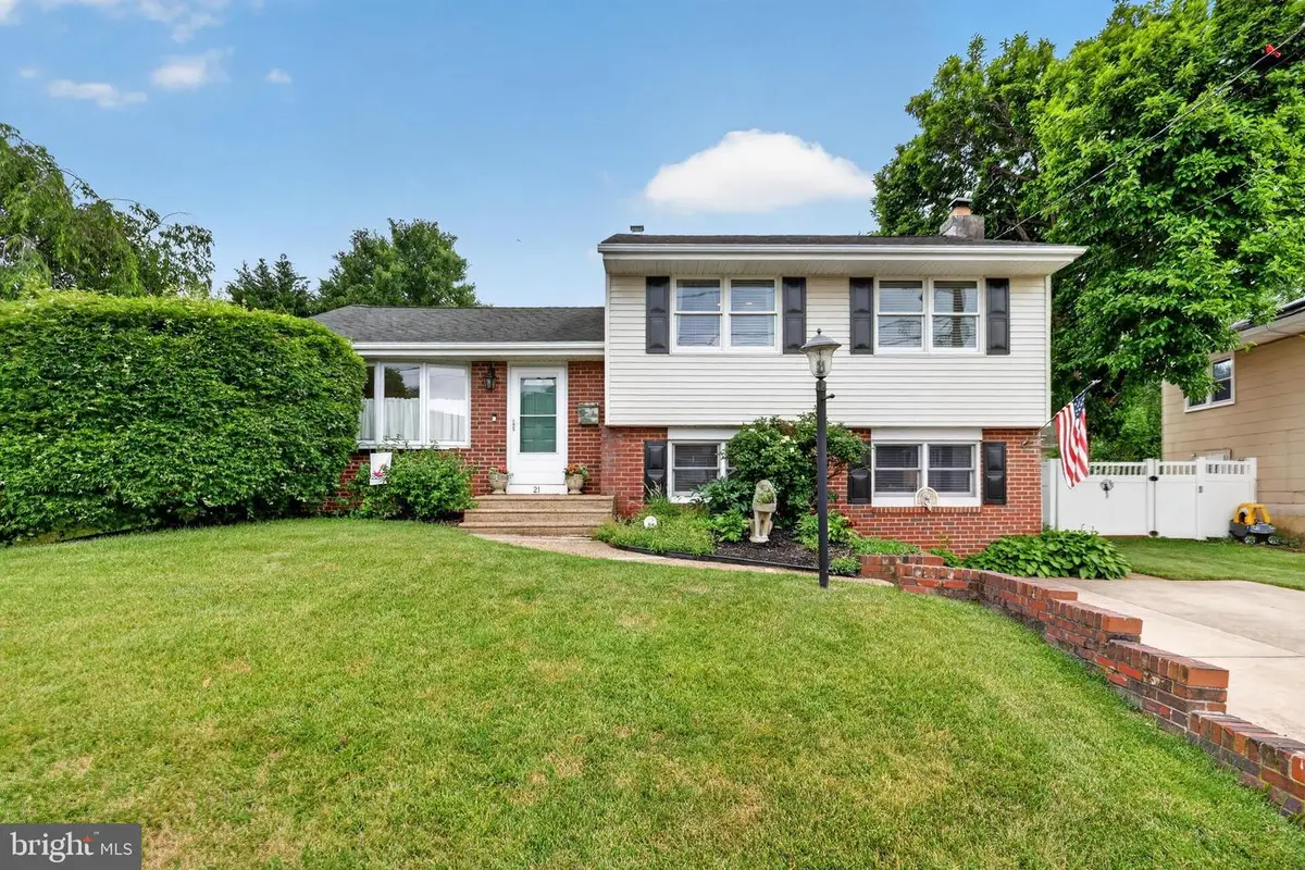 21 Bonnie Rae Dr, Hamilton, NJ 08620 - #1