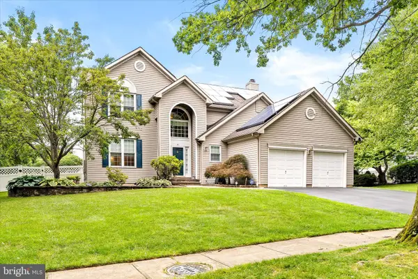 30 Inverness Ln, EAST WINDSOR, NJ 08520