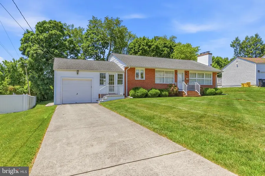 102 Glenview Dr, Lawrence, NJ 08648 - #3