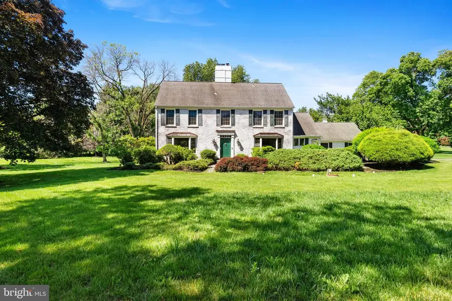 25 Arvida Dr, Pennington, NJ 08534 - #2