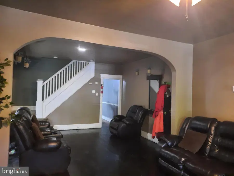 506 Woodland St, Trenton, NJ 08610 - #3
