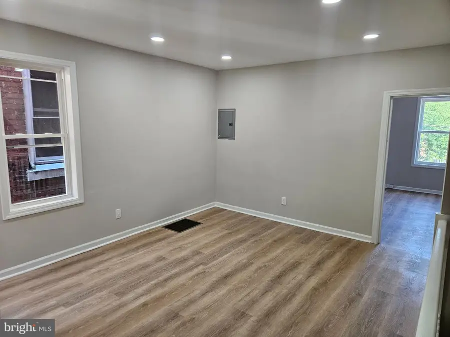 327 Rutherford Ave, Trenton, NJ 08618 - #2