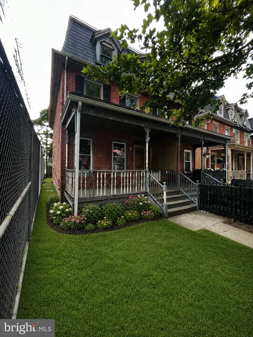 29 Carroll St, Trenton, NJ 08609 - #1