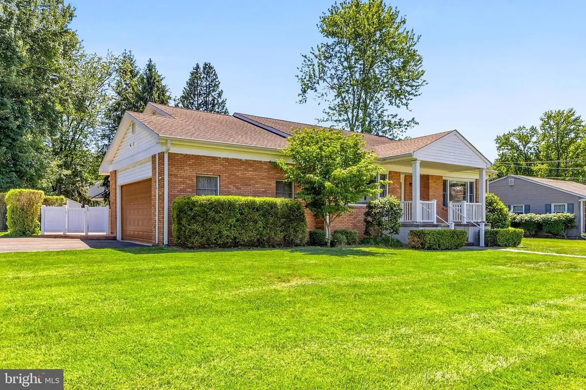 17 Brophy Dr, Ewing, NJ 08638 - #1