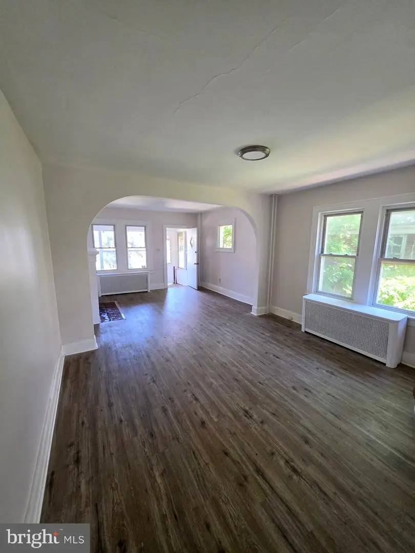 889 Lalor St, Hamilton, NJ 08610 - #2