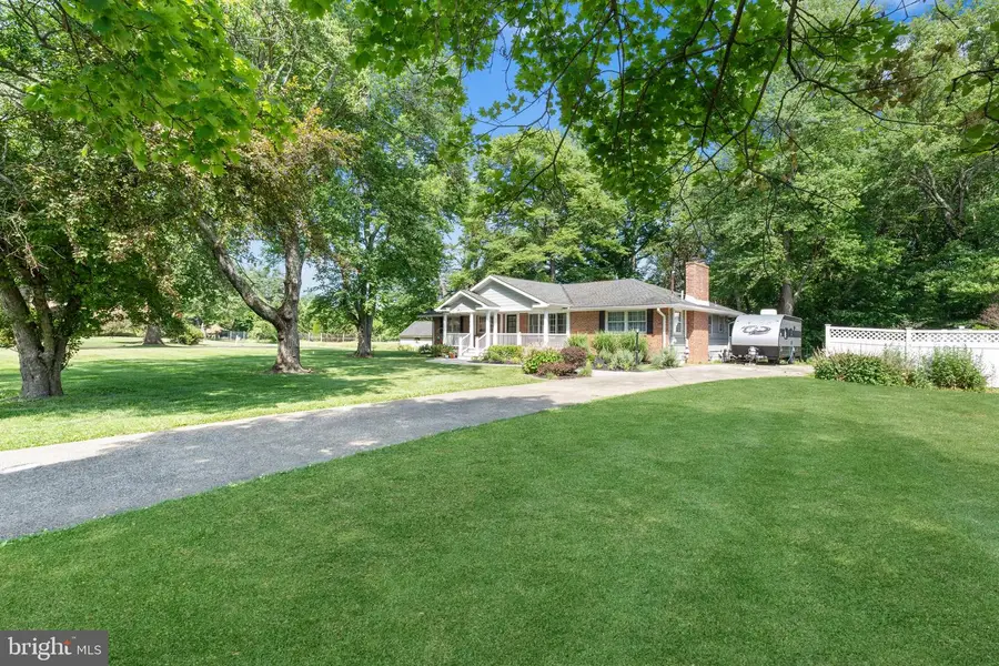 101 Corrine Dr, Pennington, NJ 08534 - #2