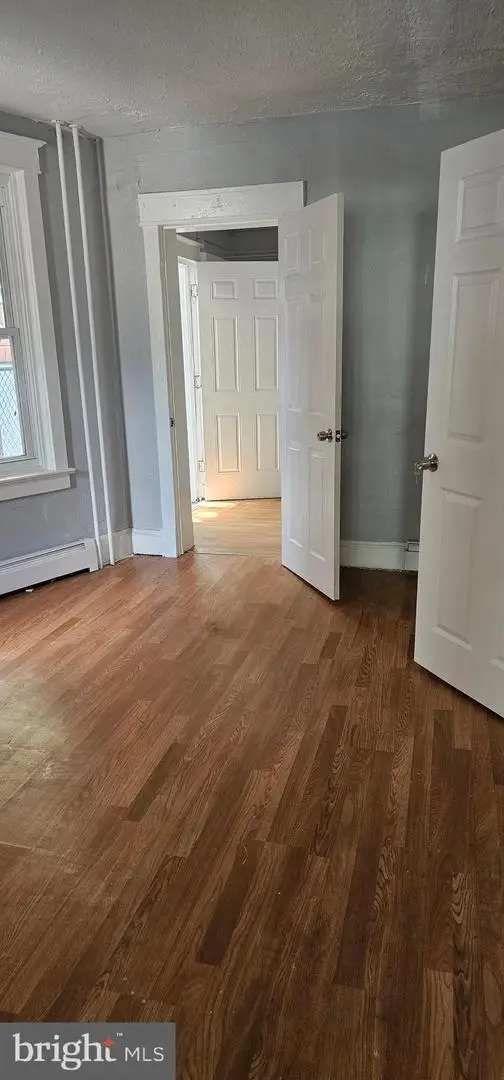 43 Laurel Ave, Trenton, NJ 08618 - #3