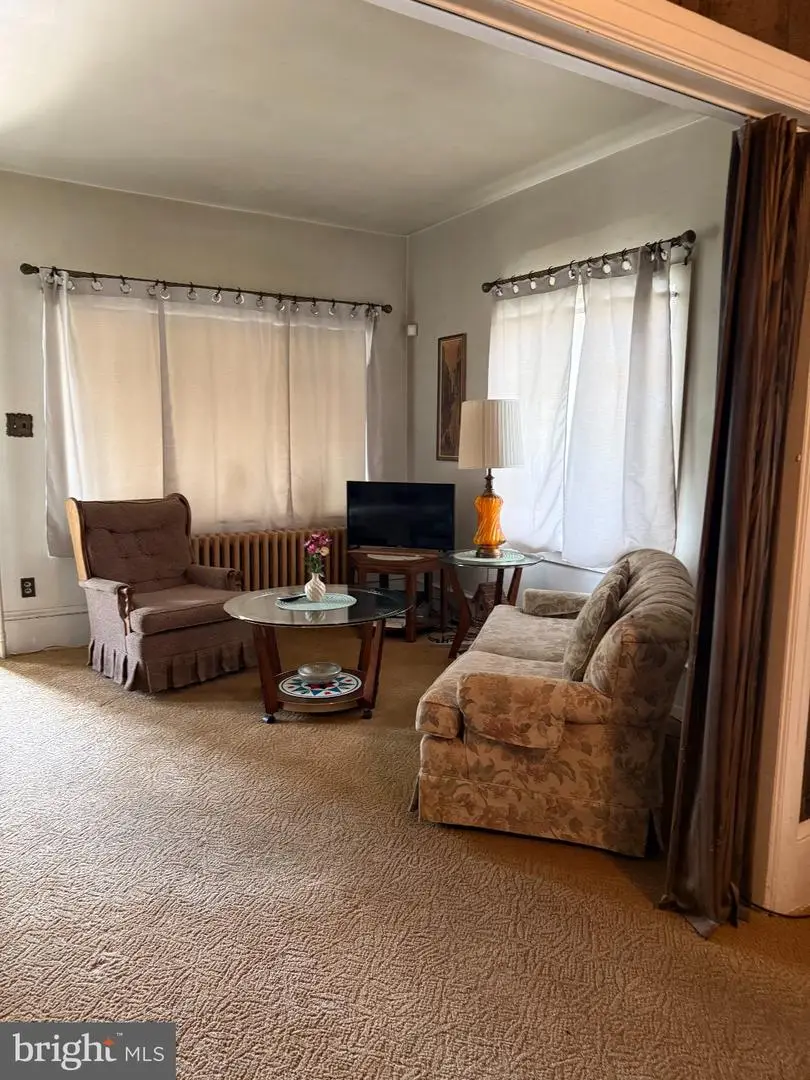 702 E Howell St, Hamilton, NJ 08610 - #3