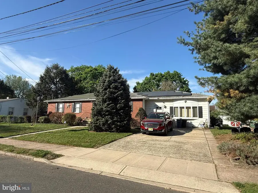 65 Arbor Ave, Hamilton, NJ 08619 - #3