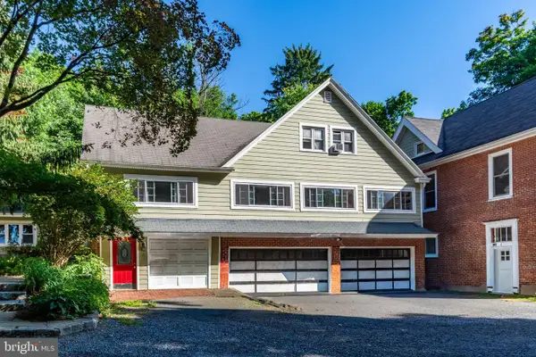5 Castle Ln, HOPEWELL, NJ 08525