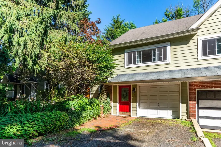 5 Castle Ln, Hopewell, NJ 08525 - #3