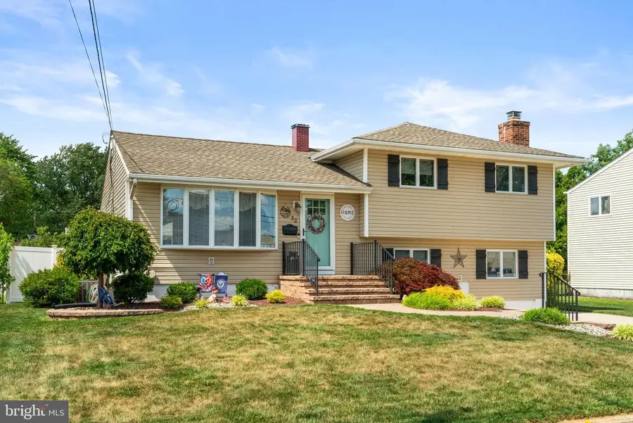 30 Gary Dr, Hamilton, NJ 08690 - #2